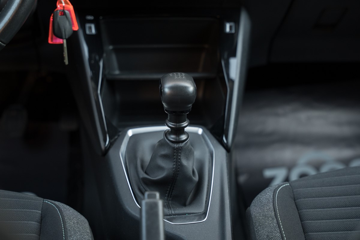 Peugeot 2008 1.2 PureTech STYLE