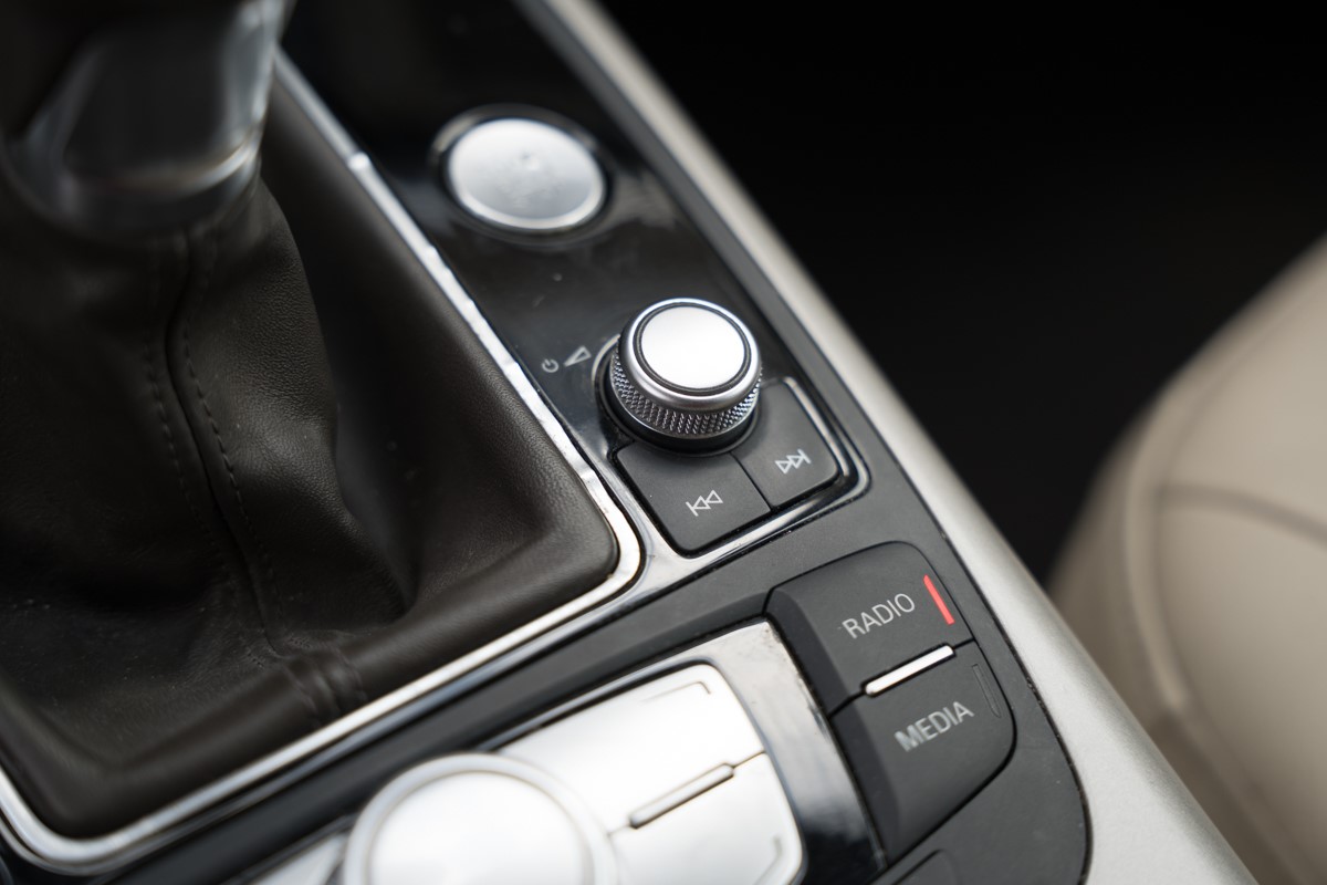 Audi A6
 2.0 TDI