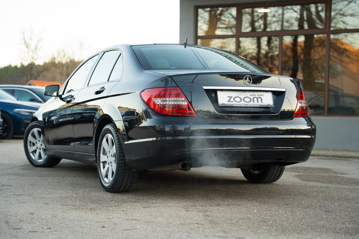 Mercedes-Benz C-Class
 180 CDI