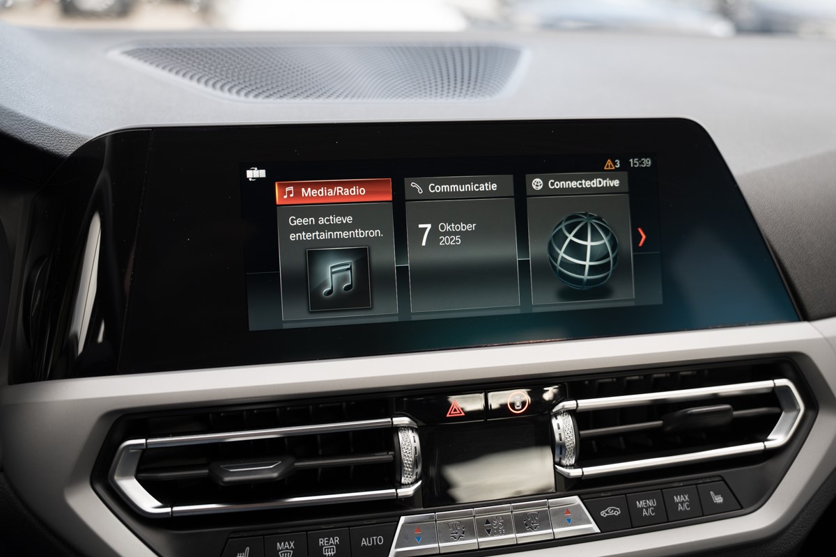BMW
 3-Series 318 D