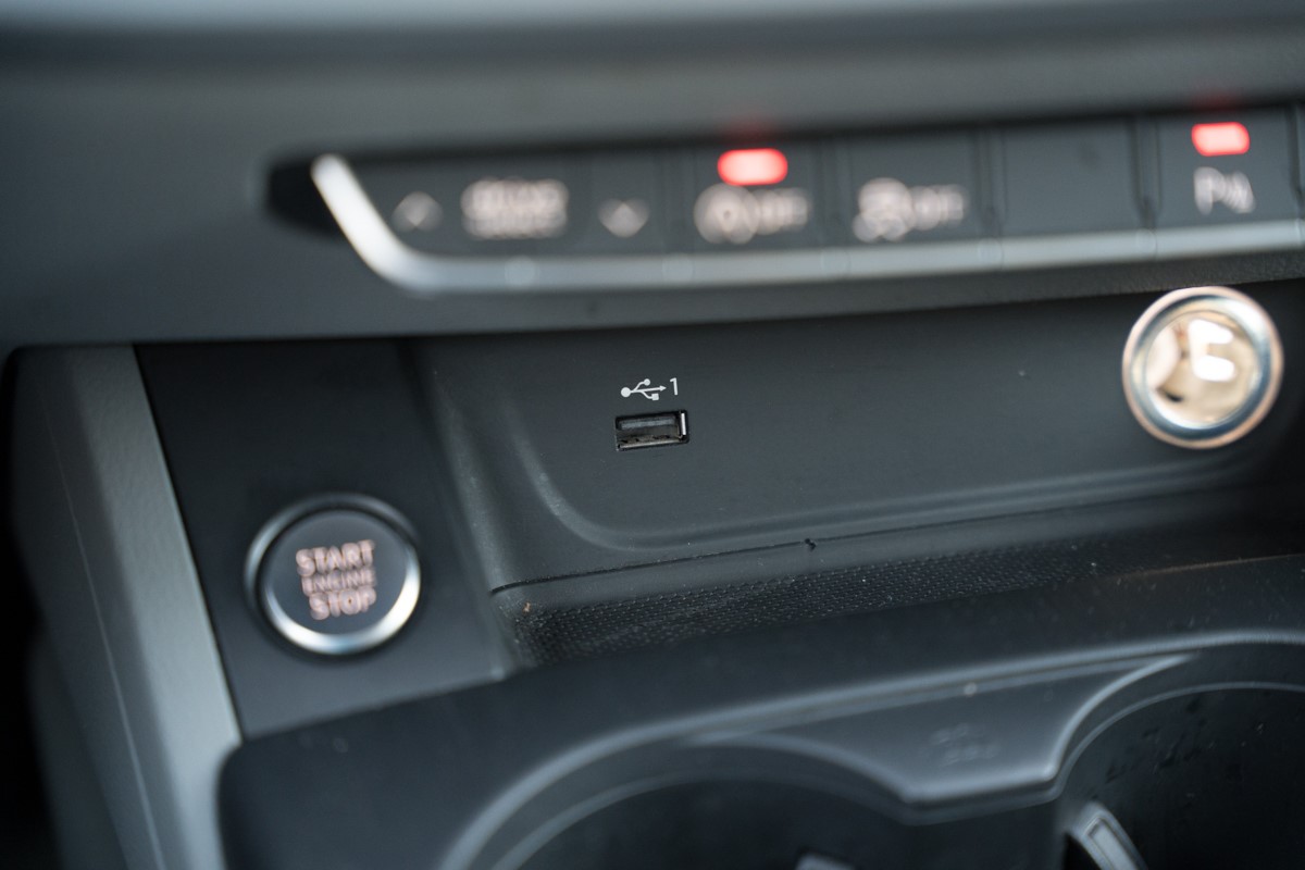 Audi A4
 35 TDI S-tronic Bussines Line