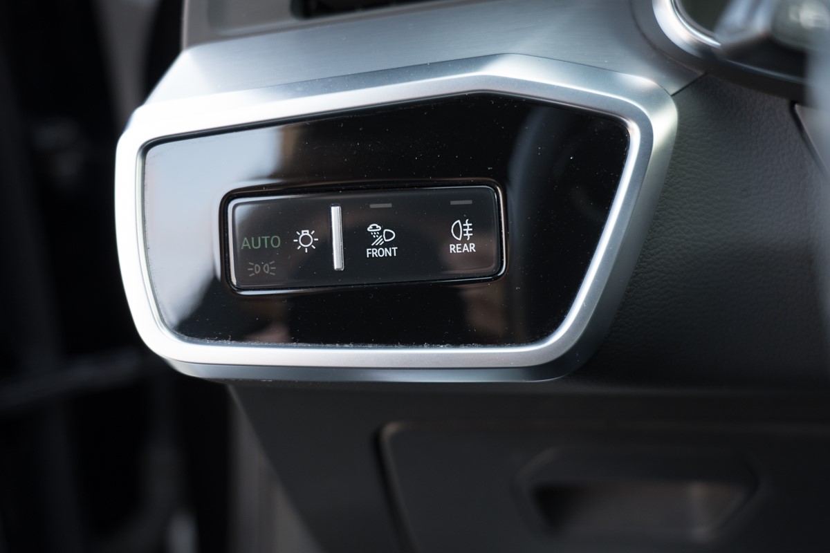 Audi A6
 50 TDI S line