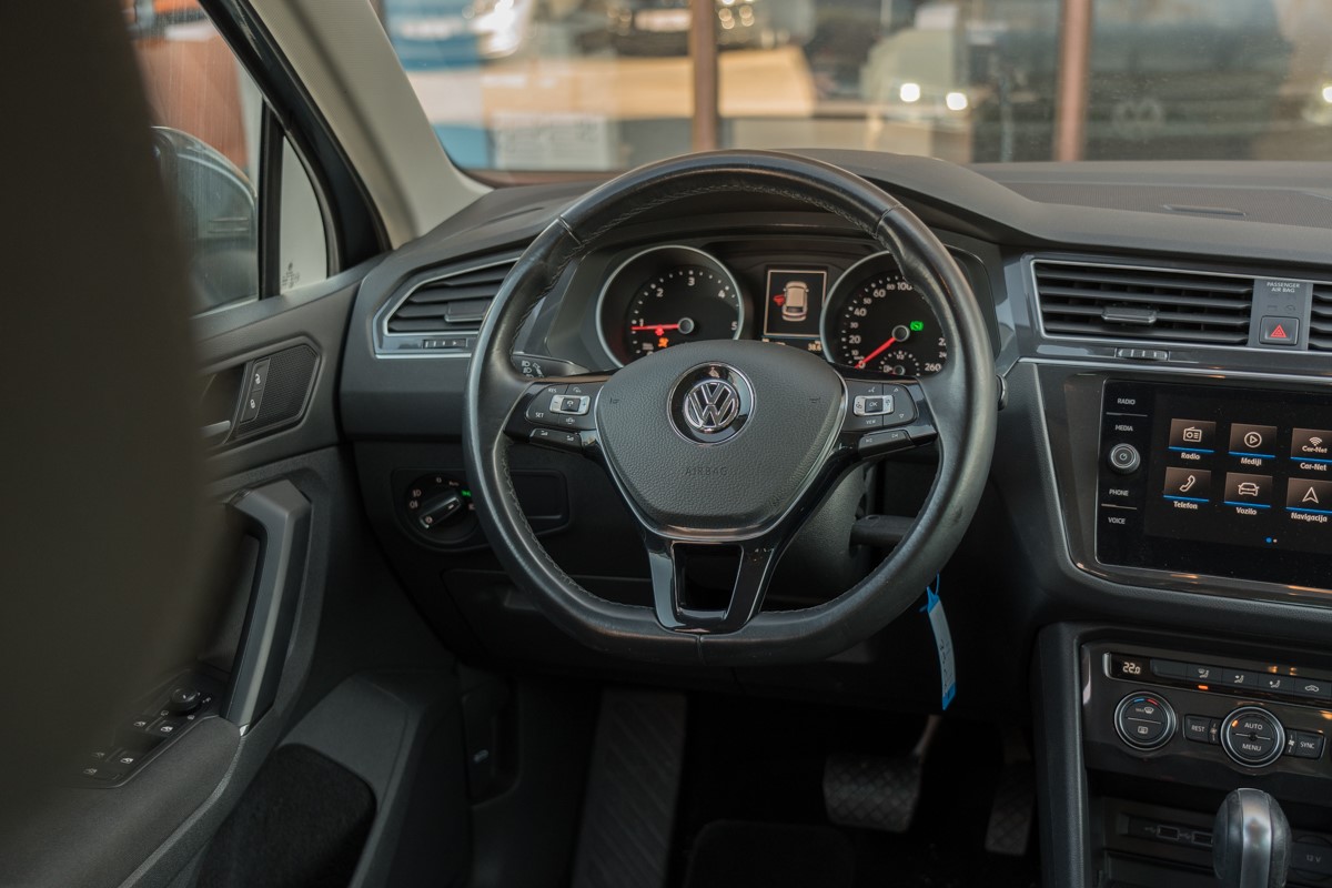 Volkswagen Tiguan
 2.0TDI DSG 4X4