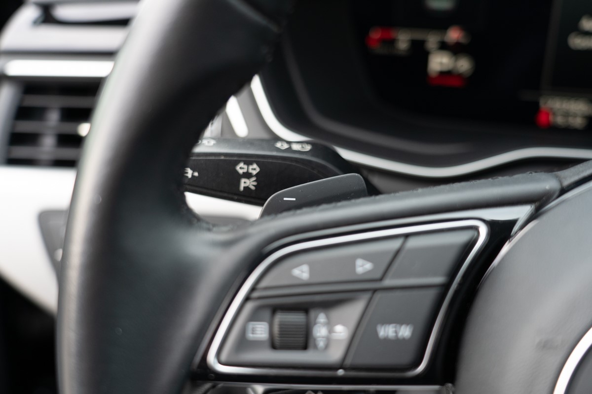 Audi A4
 35 TDI