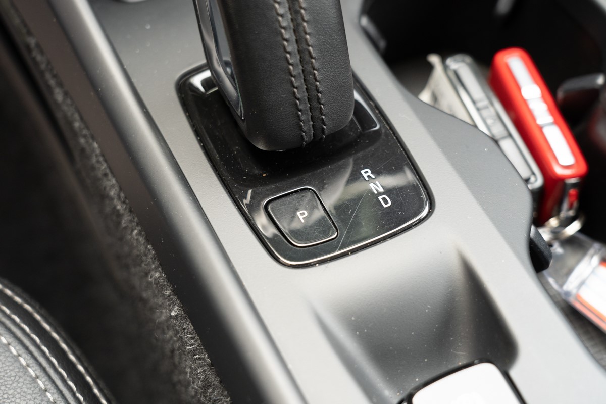 Volvo
 XC40 D4 AWD Geartronic Business