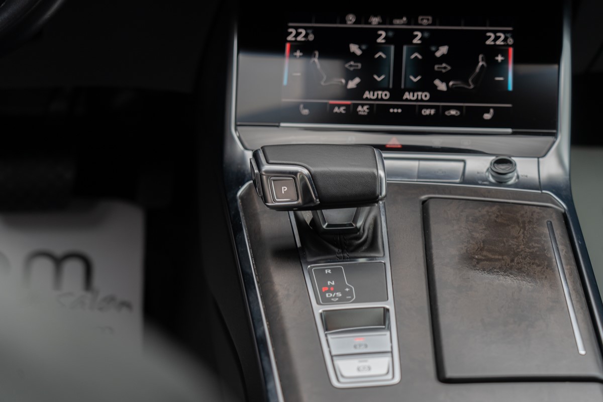Audi A6
 3,0 TDI