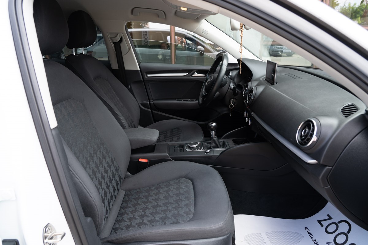 Audi A3
 1.6 TDI