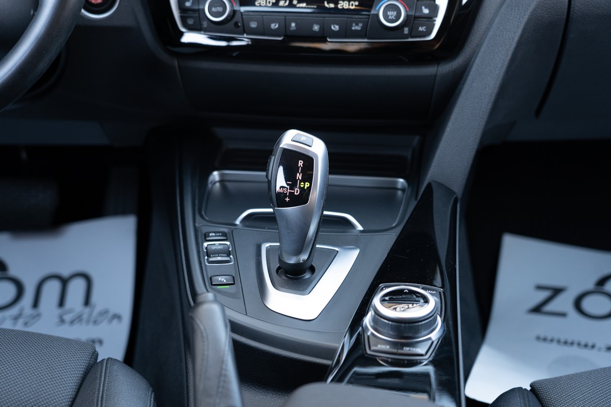 BMW
 3-Series 318 D