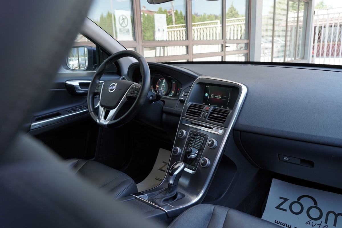Volvo
 XC60 2,0 D