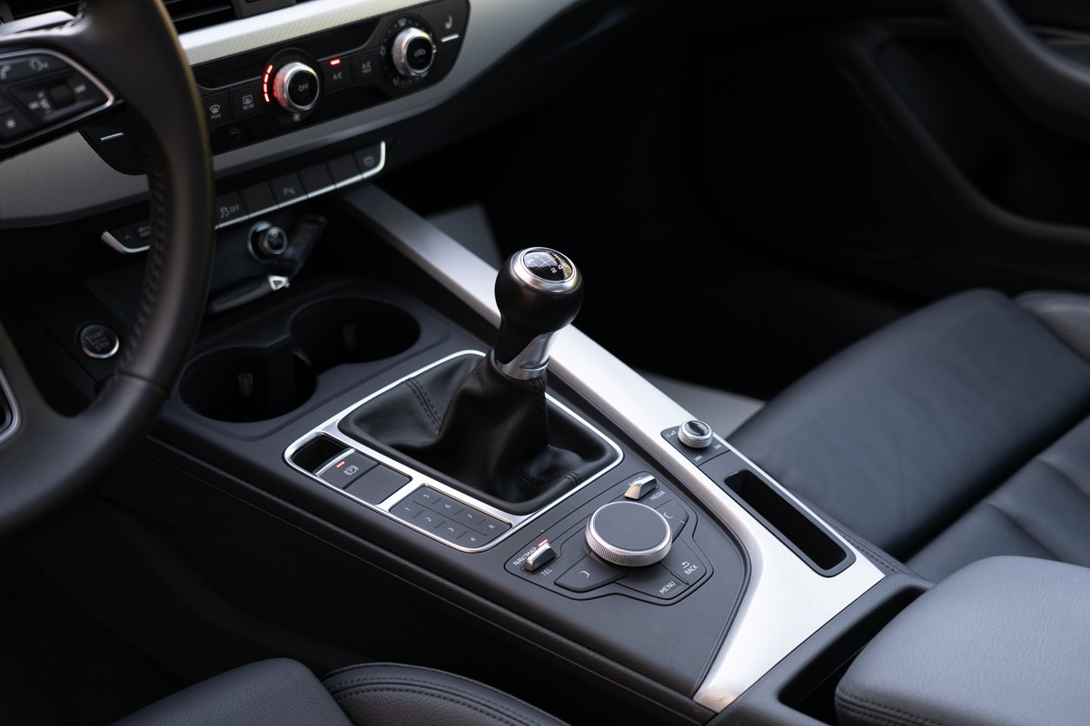 Audi A5
 2.0 TDi Sportline