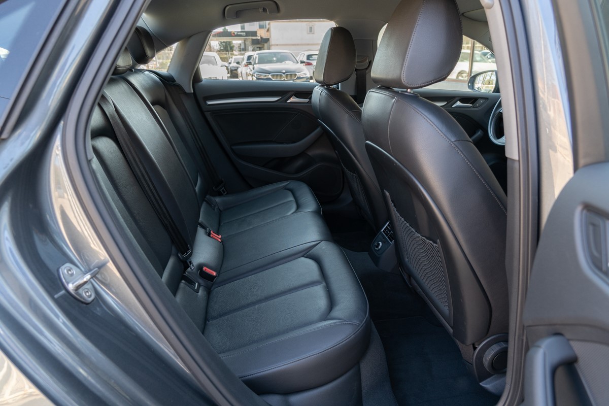 Audi A3
 Sedan 1.6 TDi
