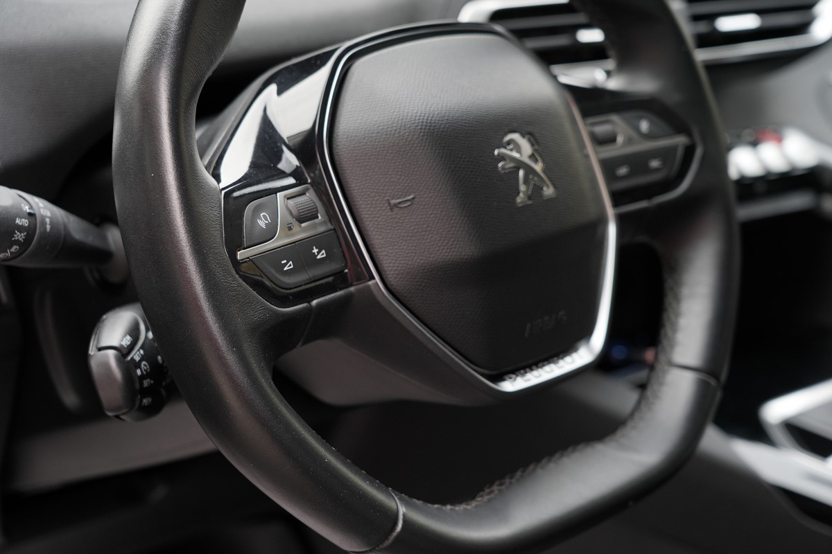 Peugeot 3008 1,6 BlueHDI
