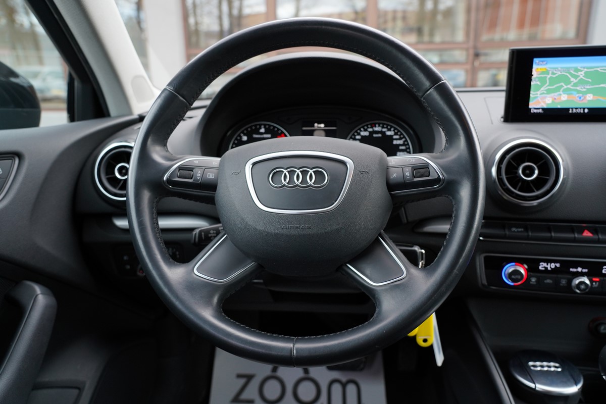 Audi A3
 2,0 TDI S-tronic
