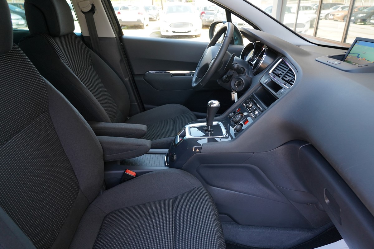 Peugeot 5008 1,6 E-HDI 7 SJEDISTA