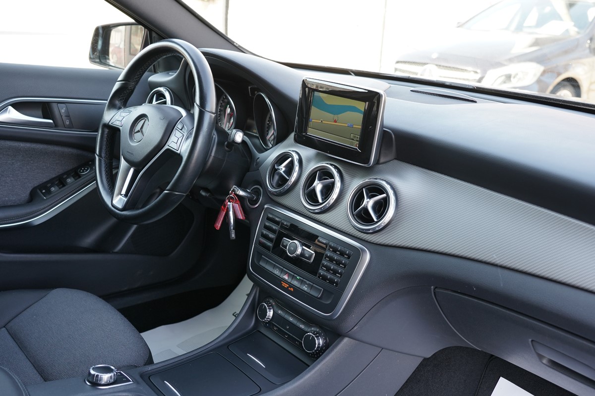 Mercedes-Benz GLA 180 CDI LEASE EDITION 