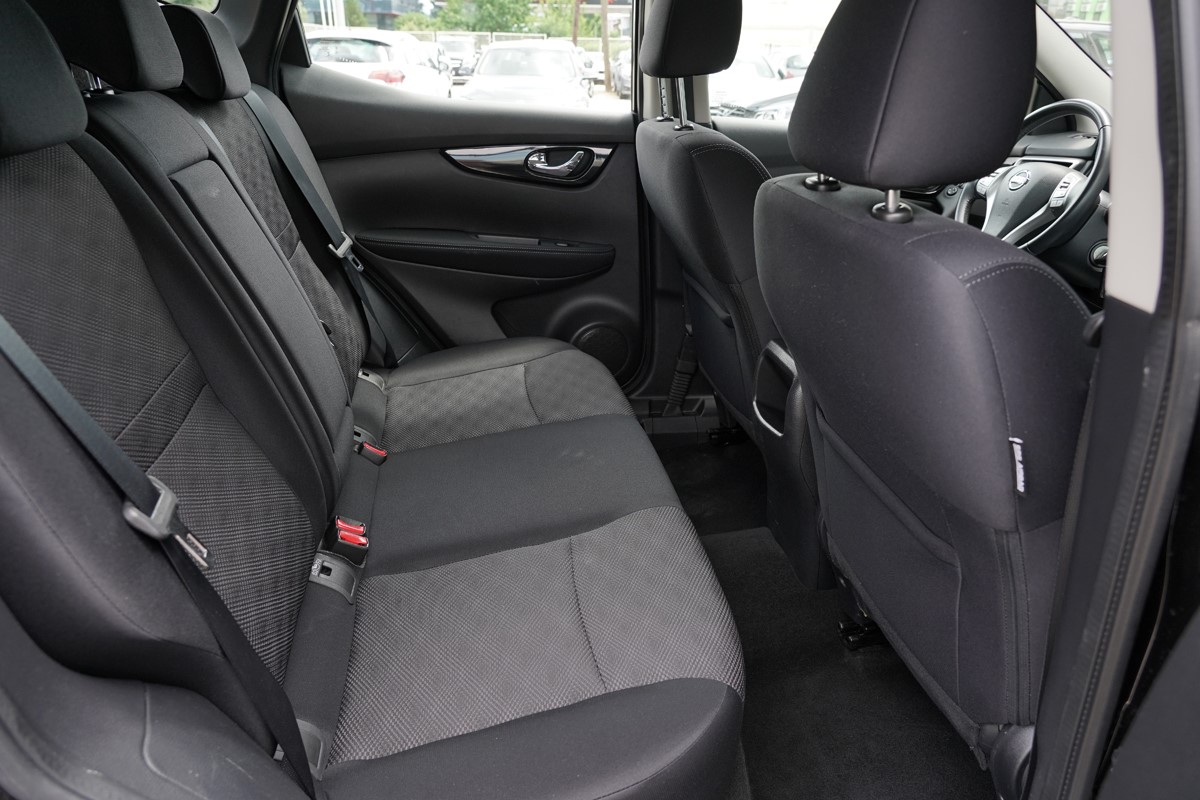 Nissan
 Qashqai 1.5 DCI