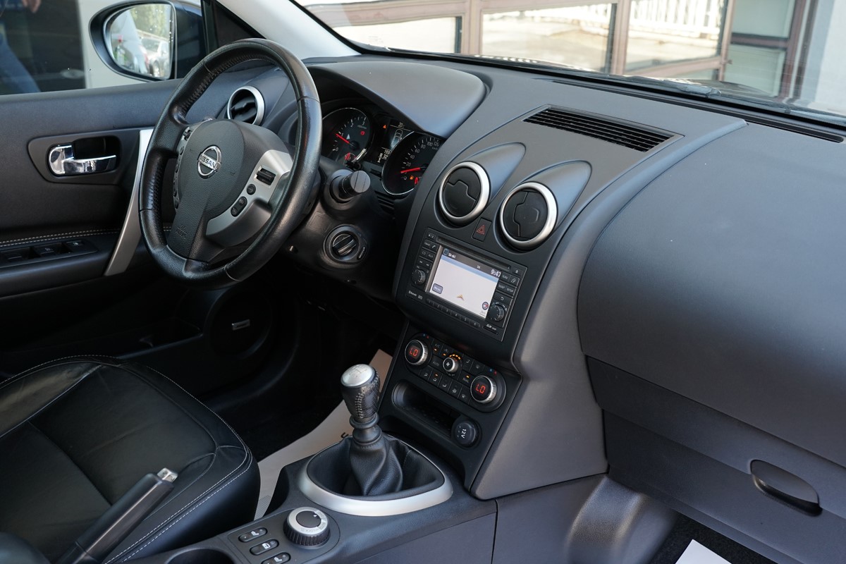 Nissan
 Qashqai 1,6 DCI 4X4