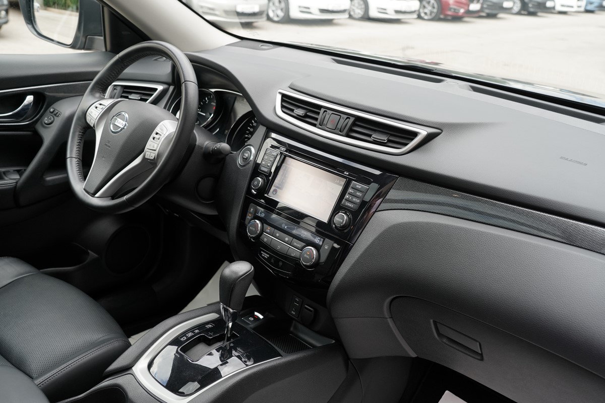Nissan
 X-TRAIL 1,6 DCI