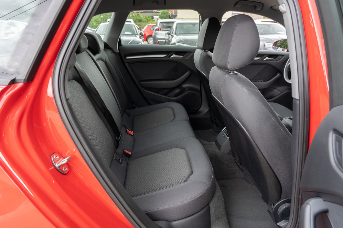 Audi A3
 30 TDI