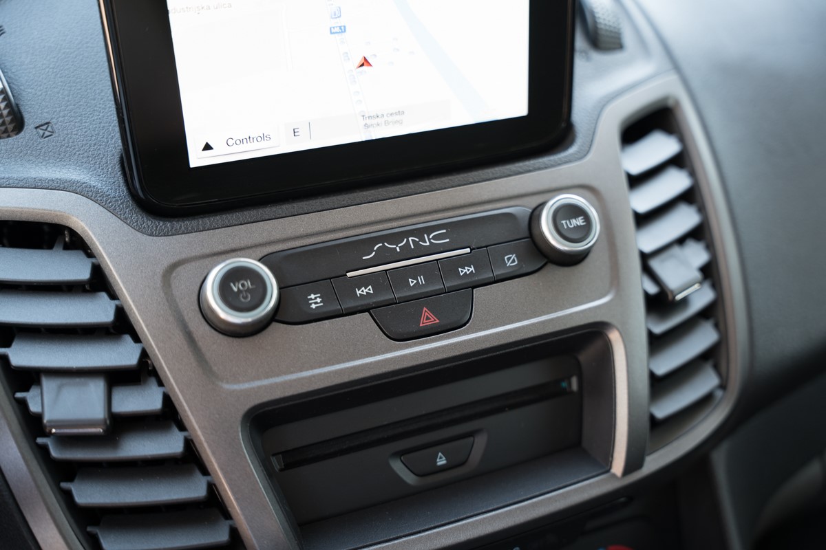 Ford
 Tourneo Connect 1.5 TDCI 7 Sjedišta