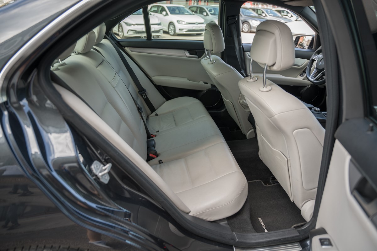Mercedes-Benz C-Class
 200 CDI AMG
