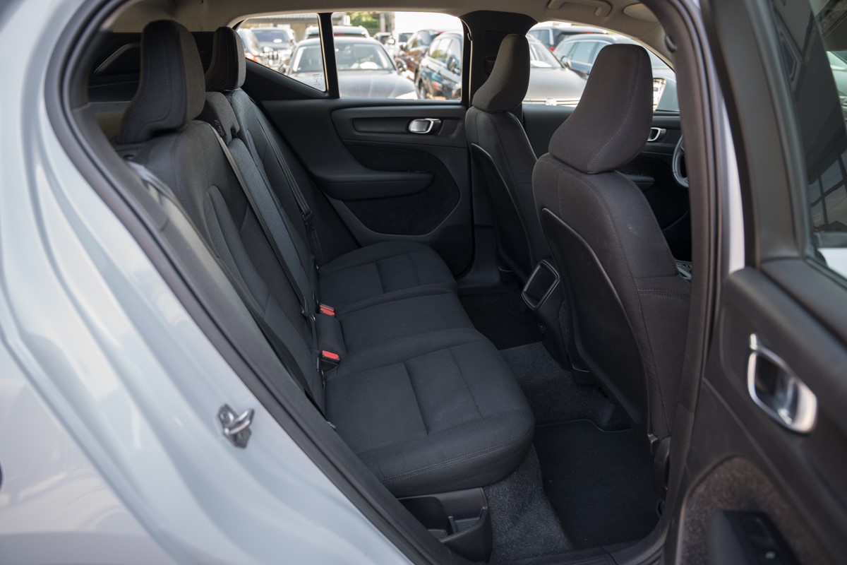 Volvo
 XC40 2.0 D