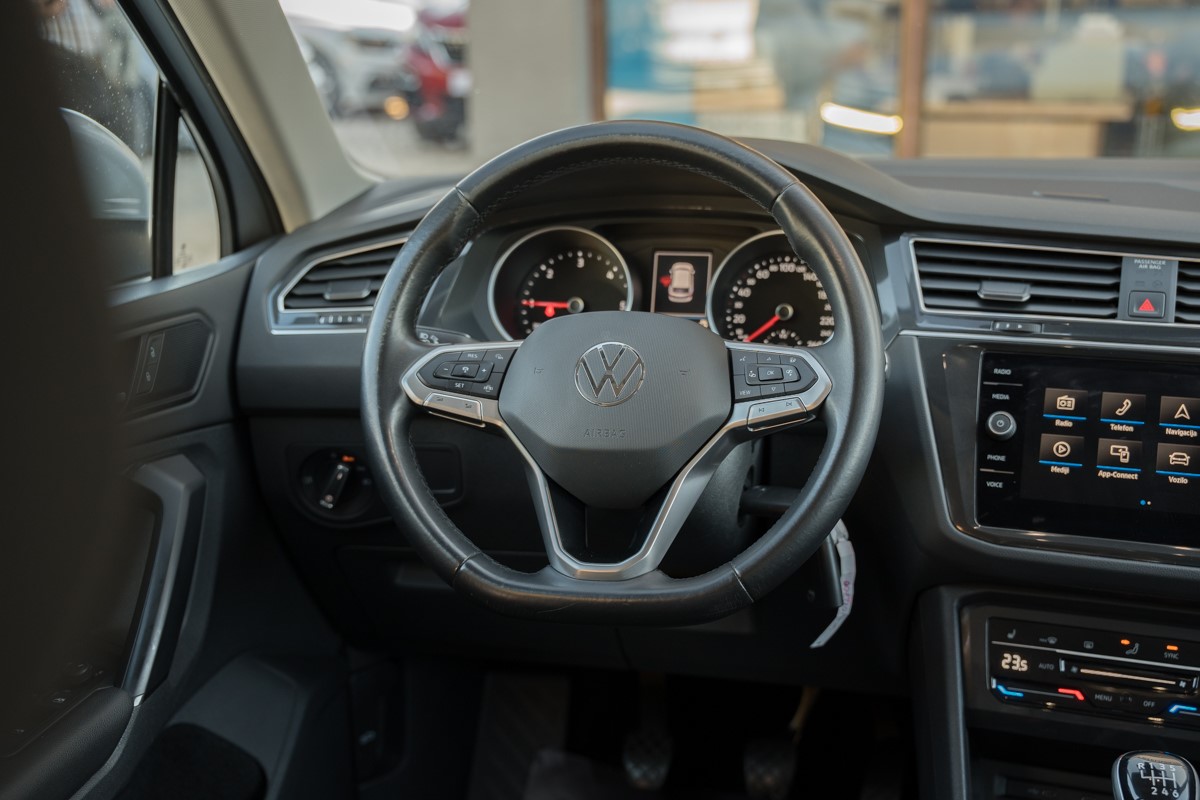 Volkswagen Tiguan
 2.0 TDI