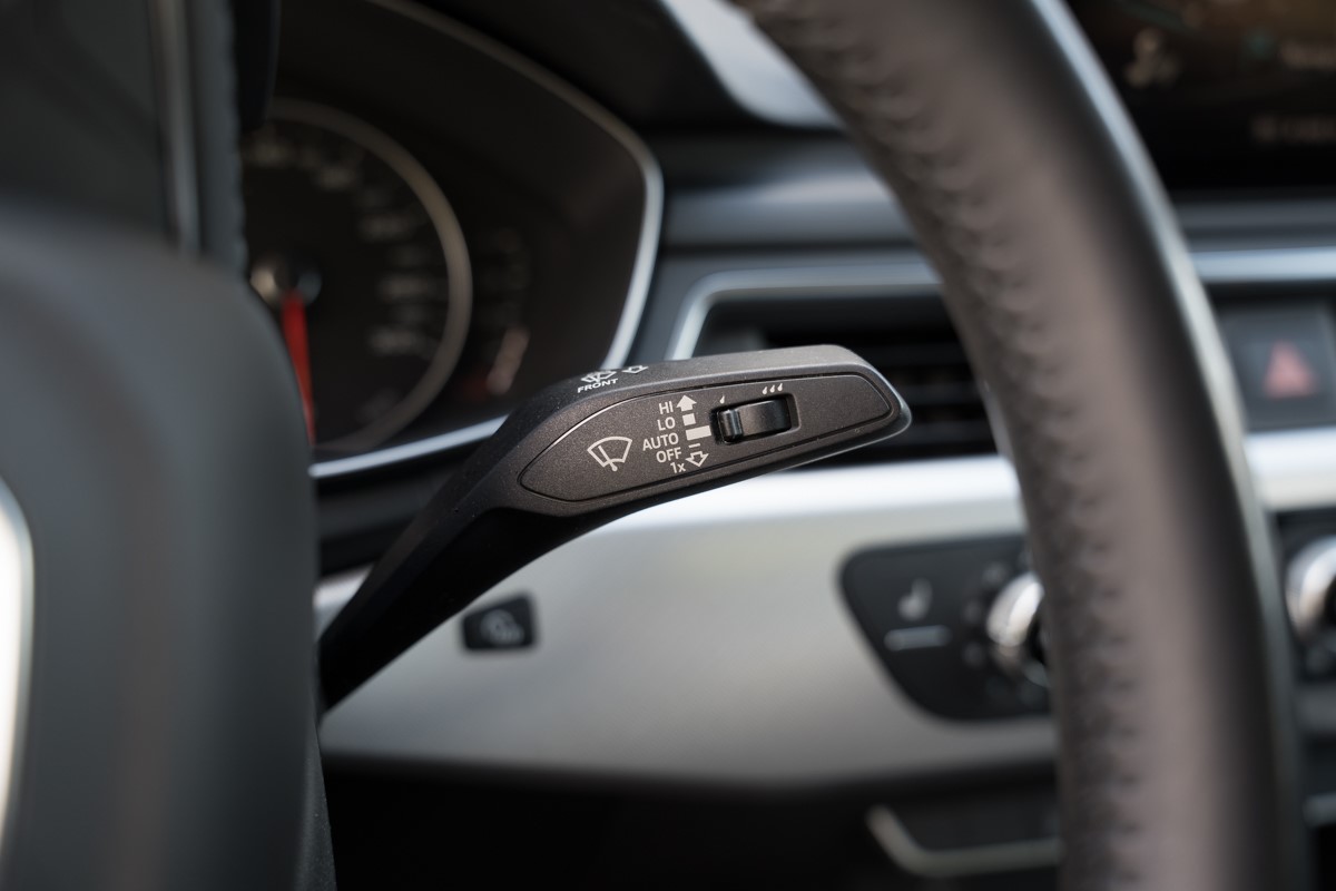 Audi A4
 35 TDI S-Tronic