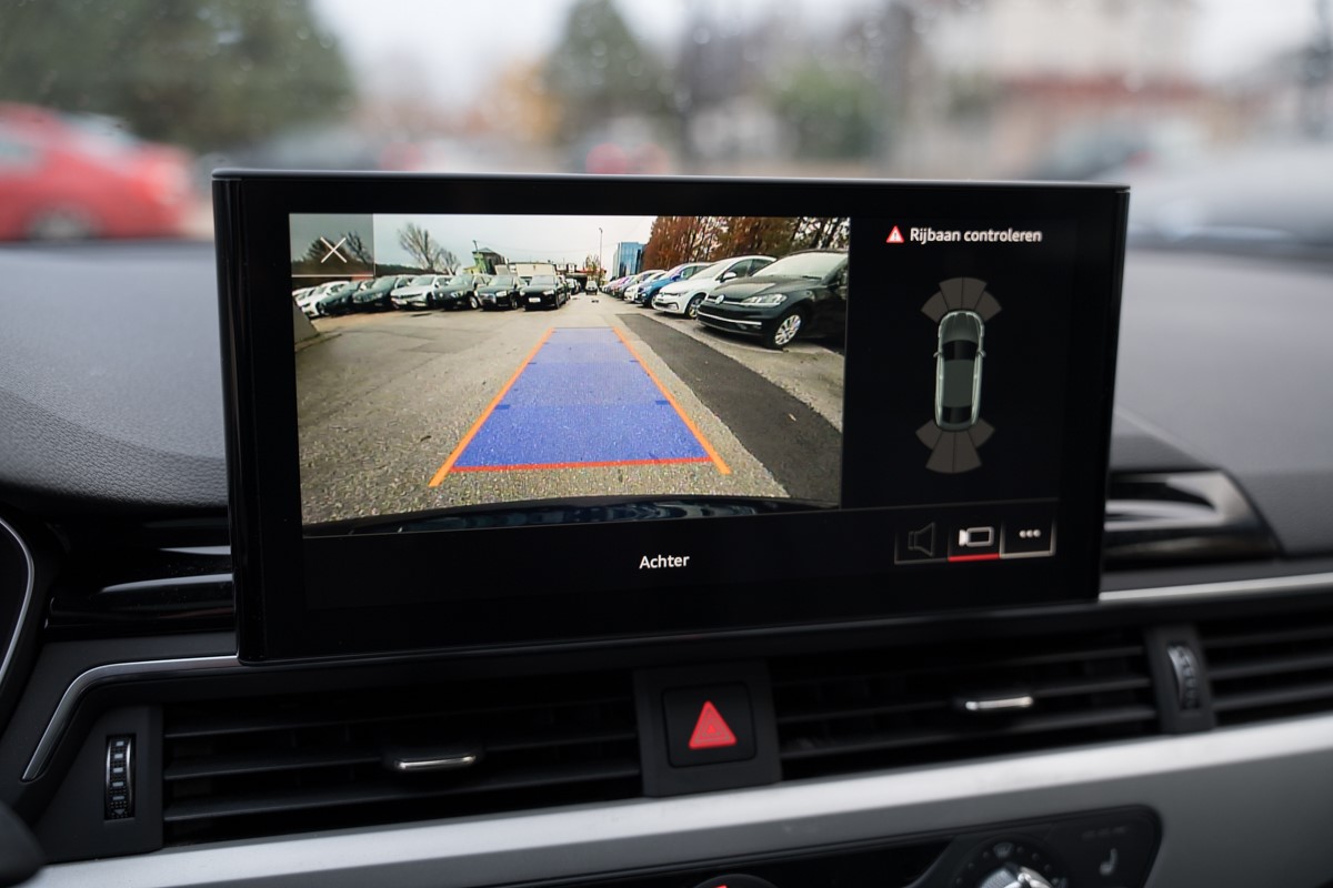 Audi A5
 2.0 TDI SPORTBACK