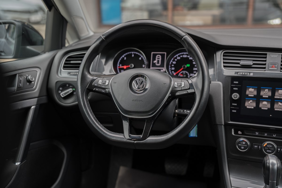 Volkswagen Golf 1.6 TDI DSG
