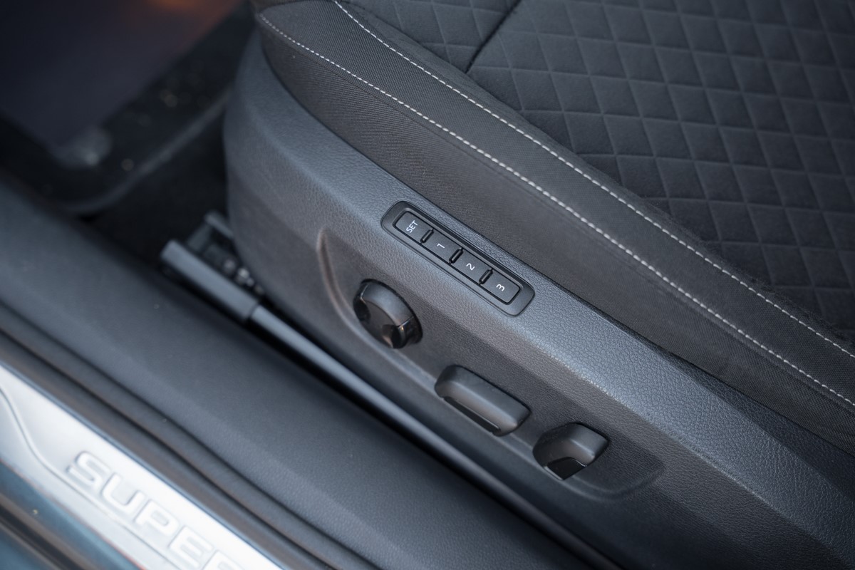 Škoda Superb 1.6 TDI DSG