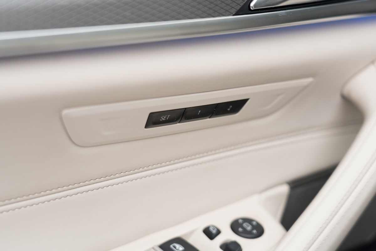BMW
 5-Series 530 X Drive