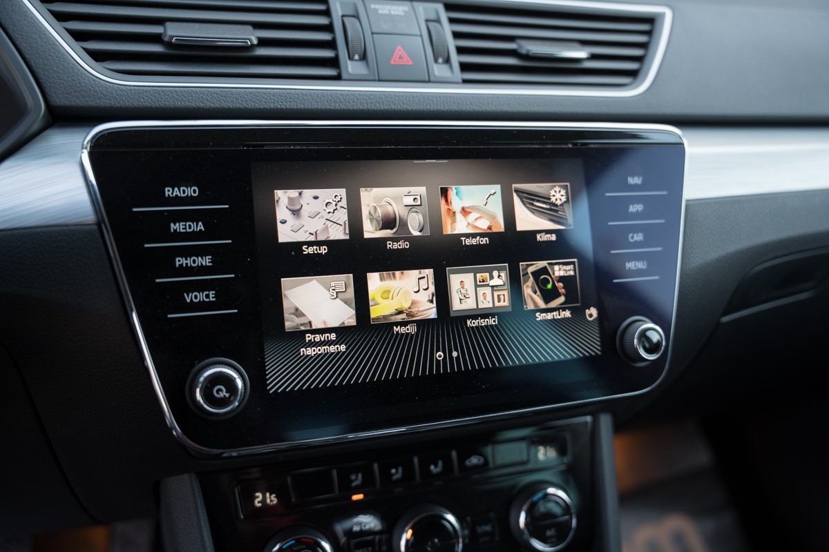 Škoda Superb 2.0 TDI DSG