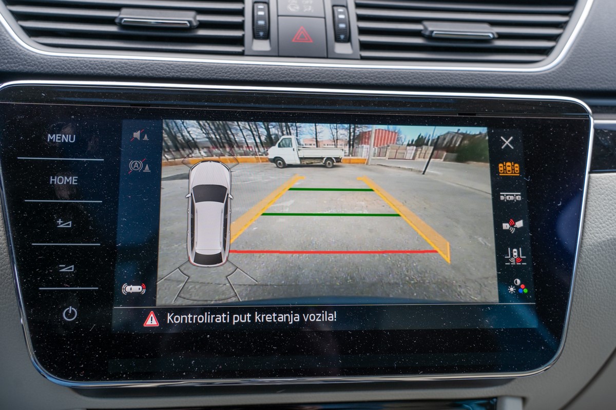 Škoda Superb Combi 2.0 TDi DSG L&K
