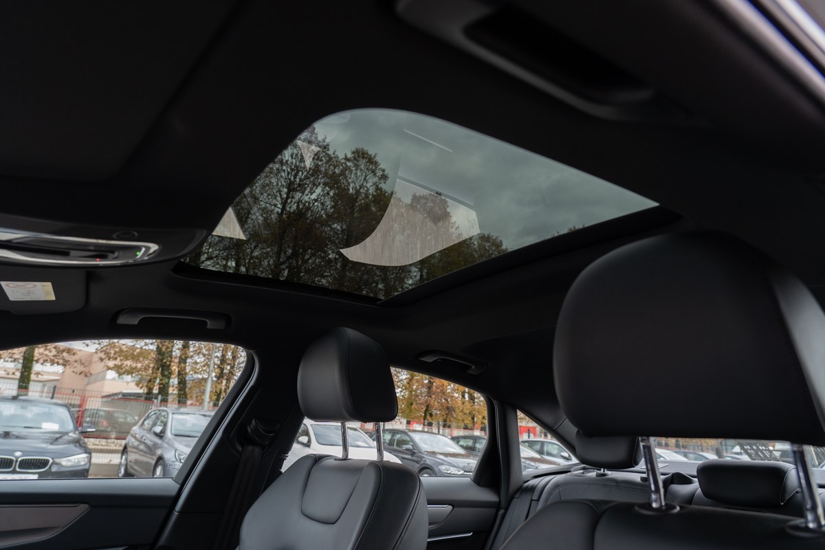 Audi A6
 3,0 TDI
