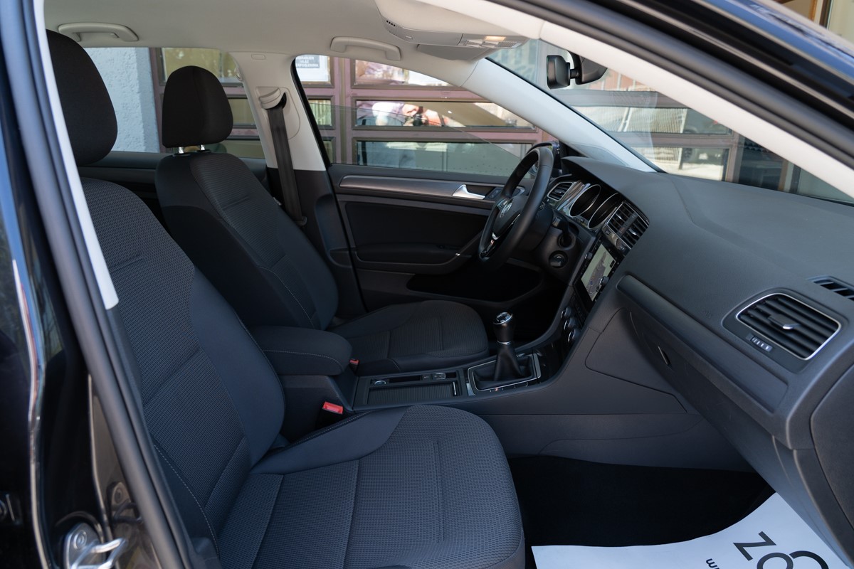 Volkswagen Golf 1.6 TDi BlueMotion Confortline Business