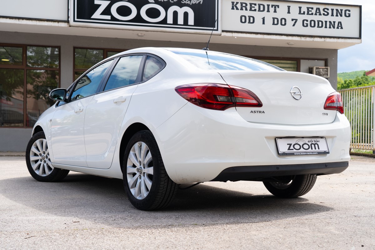 Opel Astra 1,6 CDTI