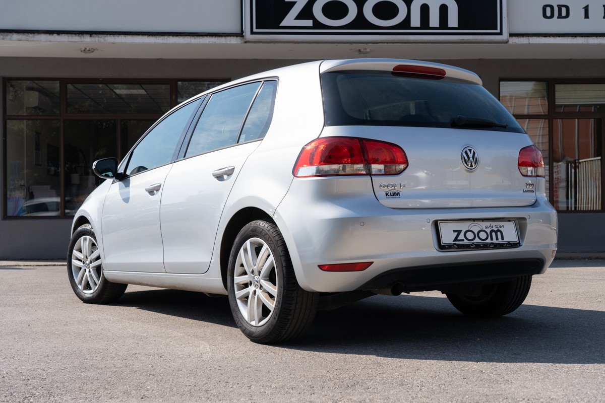 Volkswagen Golf VI 1,6 CR TDI COMFORTLINE 