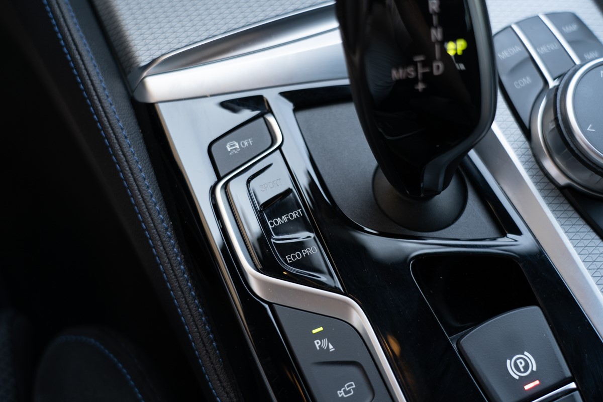 BMW
 5-Series 530 dA xDRIVE