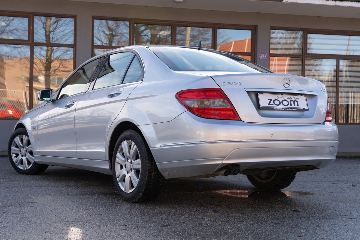 Mercedes-Benz C-Class
 200 CDI