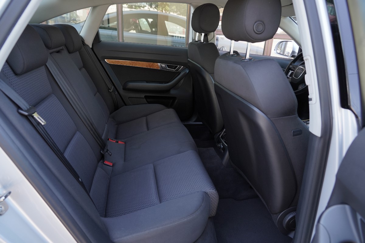 Audi A6
 2,7 TDI Quattro
