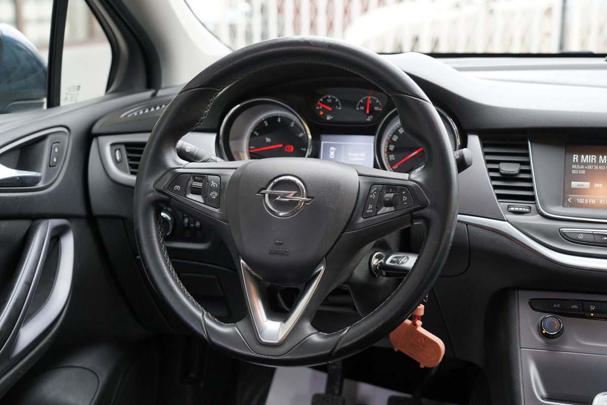 Opel Astra 1,4 BENZIN