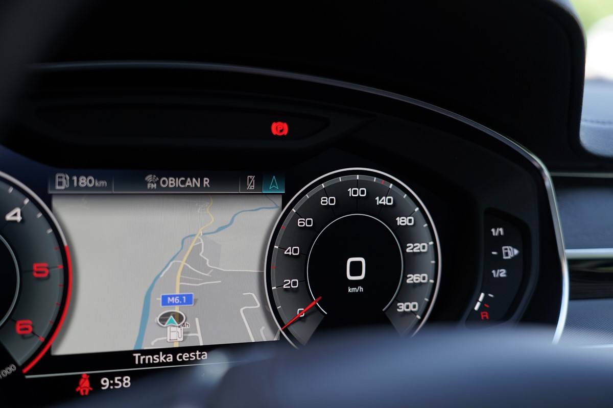 Audi A8
 50 TDI Quattro Tiptronic