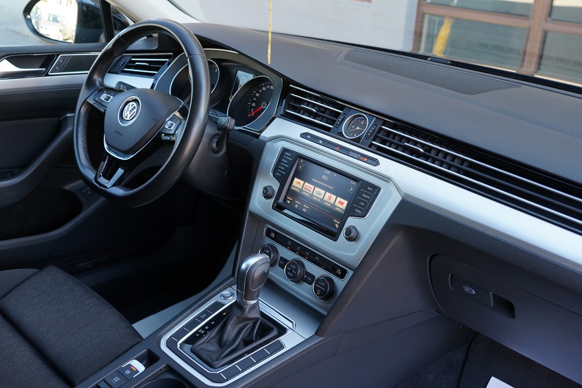 Volkswagen Passat 2.0 TDi BlueMotion Business DSG