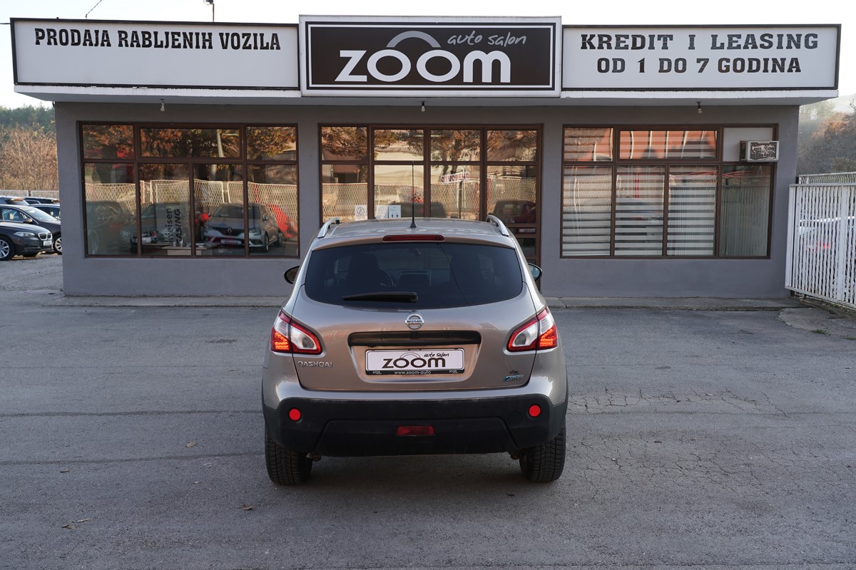 Nissan
 Qashqai 1,6 DCI