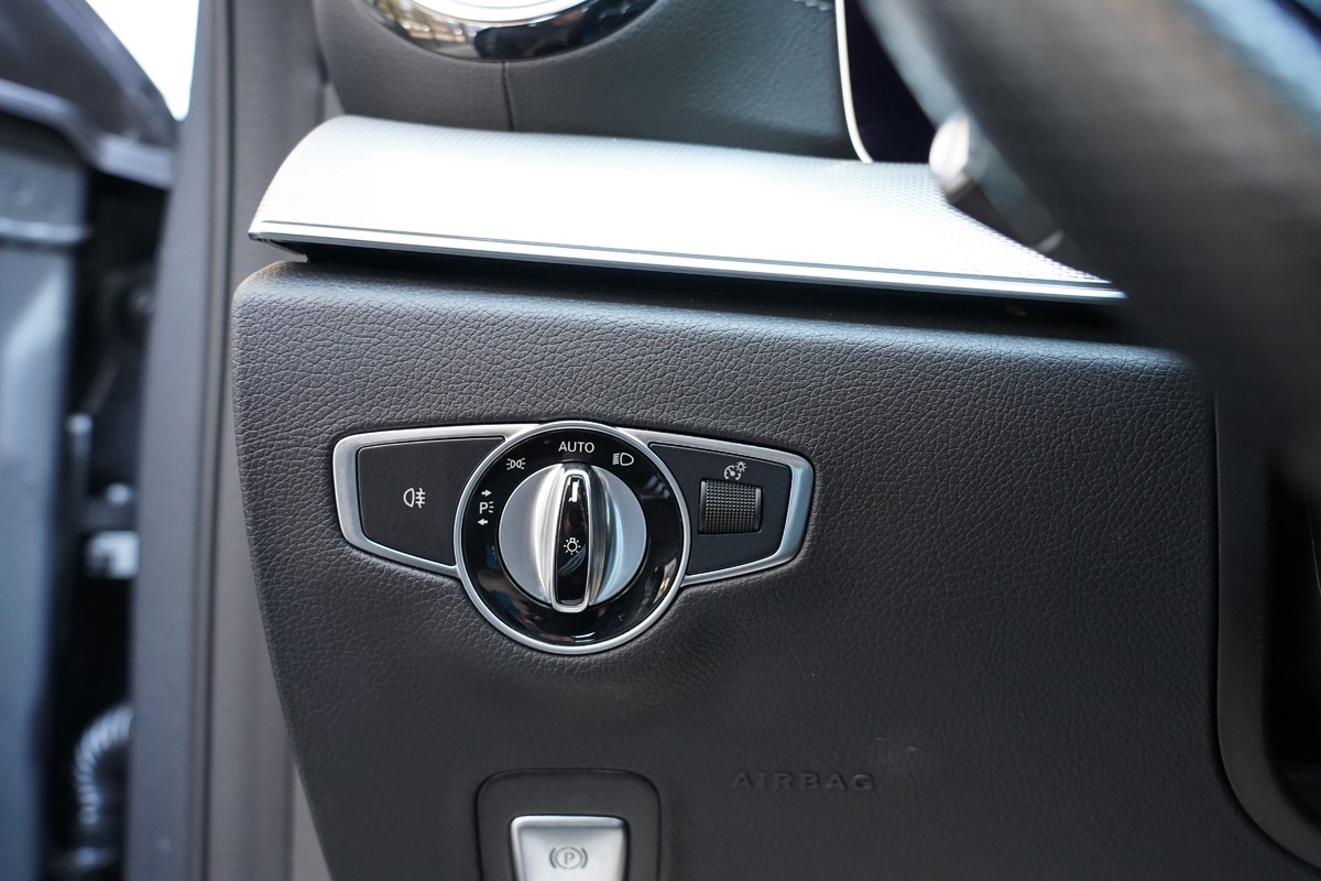 Mercedes-Benz E-Class
 220 CDI AMG 