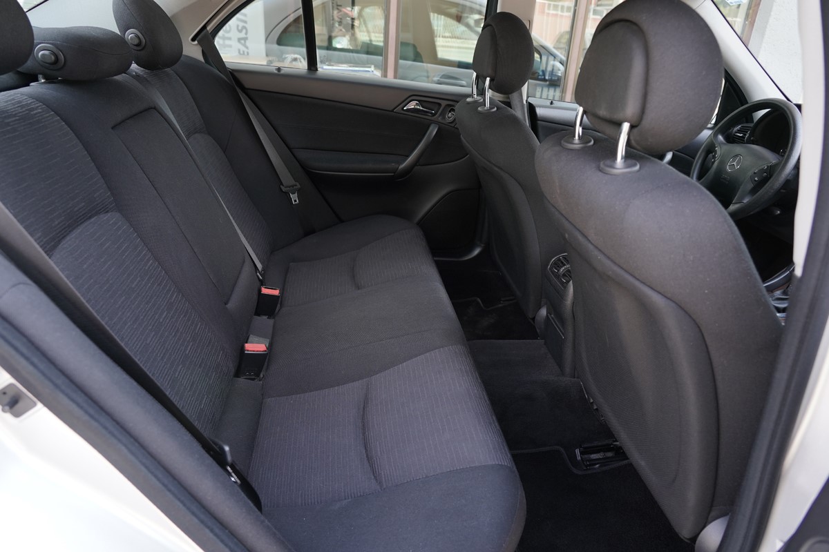 Mercedes-Benz C-Class
 C 200 CDI