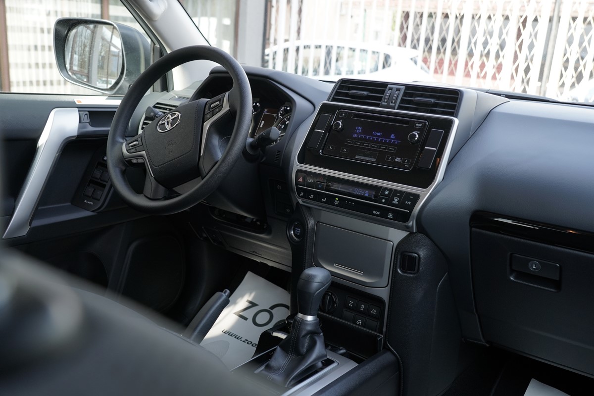 Toyota
 Land Cruiser
 2,8 D-4D