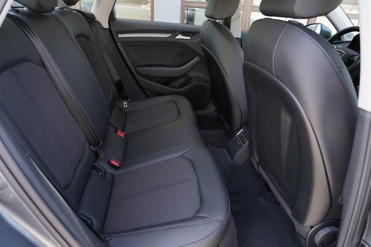 Audi A3
 1.6 TDi S-Tronic Berline Ambiente