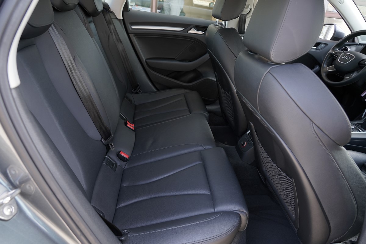 Audi A3
 1.6 TDI S-line Berline